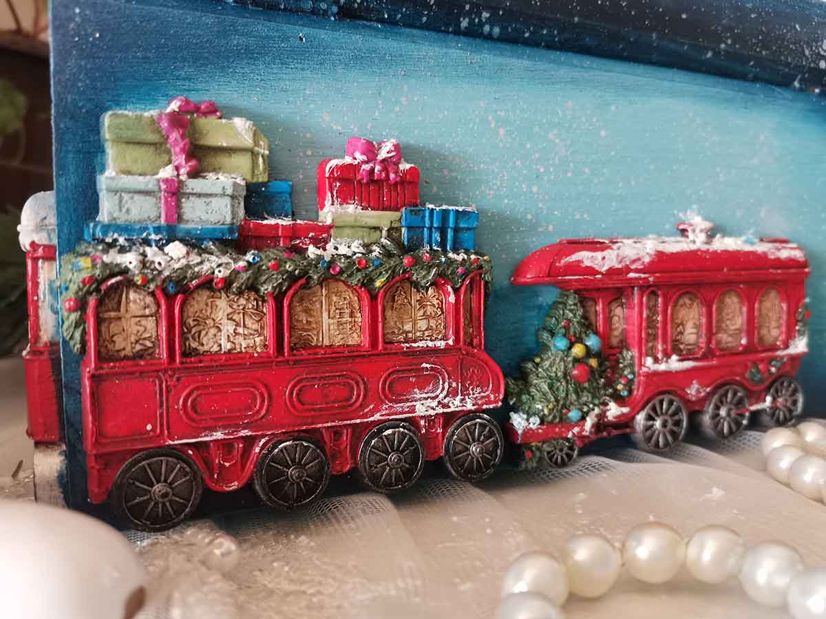 Decor Moulds - Redesign - The Jolly Express - 5"X10" - Limited Edition