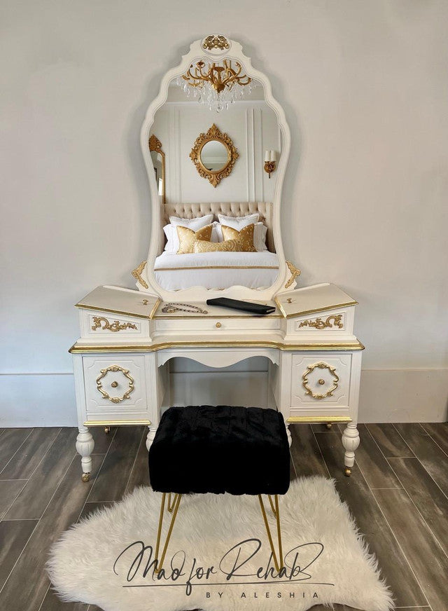 Dixie Belle - Chalk Mineral Paint - Magnolia