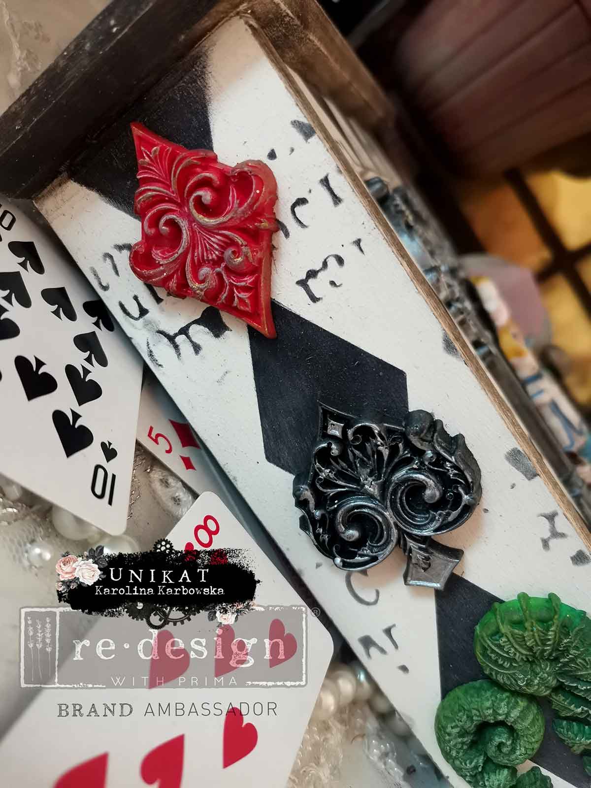 Decor Moulds - Redesign - Lost in Wonderland - Deck of Cards - 5"x8"